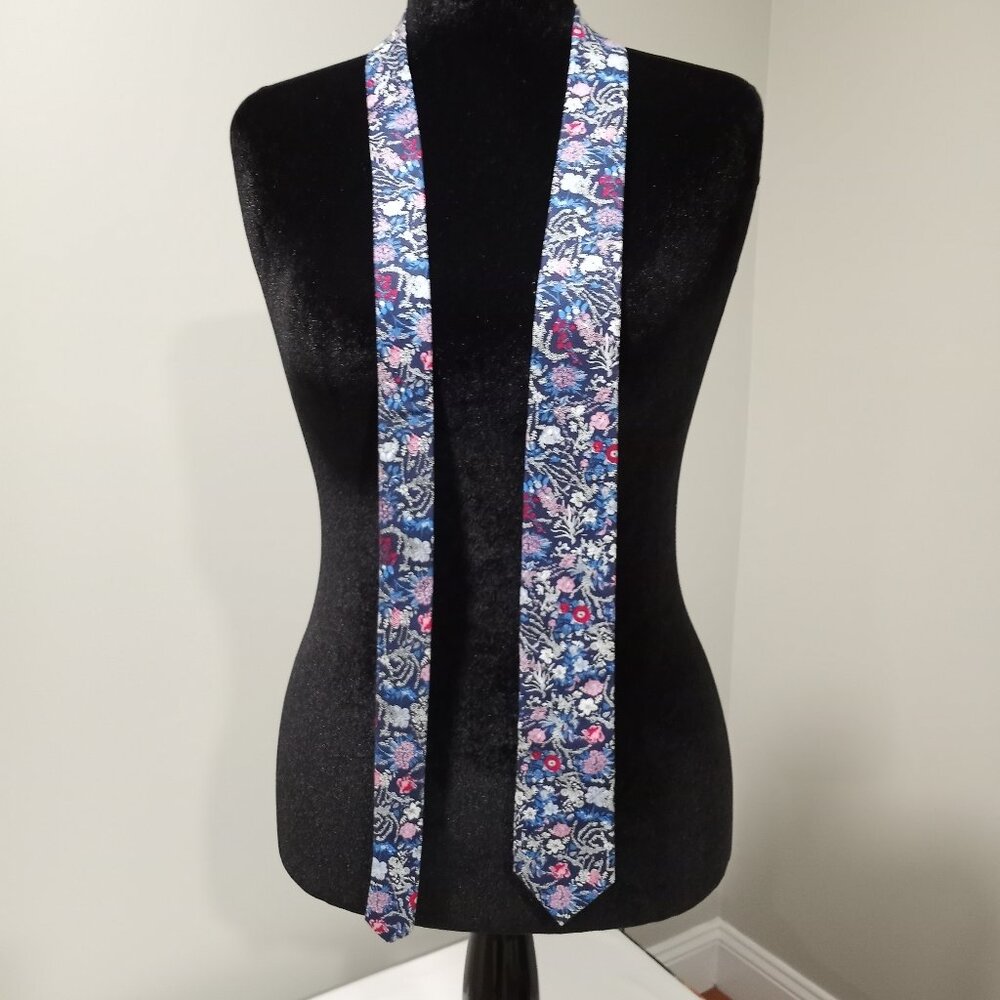 JOHNNIE BIGG 100% COTTON MULTI COLOURED FLORAL 3" TIE MEN